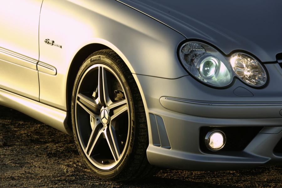Детали экстерьера Mercedes-Benz CLK63 AMG 2006 года  (WW) (фото 6 из 19)
